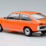 Renault 15 TL Arancione Norev 1:18 - image 5 of 6