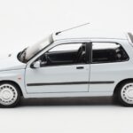 Renault Clio 16S Bianco Norev 1:18 - image 4 of 8