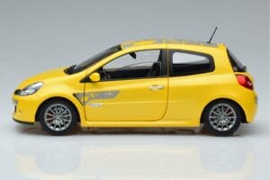 Renault Clio RS Mk3 F1 Team Norev 1:18 185236 Pressofusione — immagine 4 di 7