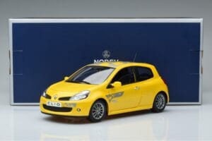 Renault Clio RS Mk3 F1 Team Norev 1:18 185236 Pressofusione — immagine 7 di 7