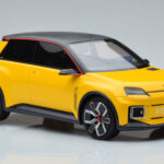 Renault E-Tech Electric Prototype Giallo Otto 1:18 - image 4 of 6