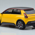 Renault E-Tech Electric Prototype Giallo Otto 1:18 - image 5 of 6