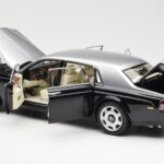 Rolls-Royce Phantom VII EWB Nero e Argento Kyosho 1:18 08841BKS - image 5 of 8