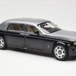 Rolls-Royce Phantom VII EWB Nero e Argento Kyosho 1:18 08841BKS - image 6 of 8
