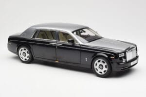 Rolls-Royce Phantom VII EWB Nero e Argento Kyosho 1:18 08841BKS Pressofusione — immagine 6 di 8