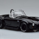 Shelby Cobra 427 S/C Nero Kyosho 1:18 - image 5 of 9