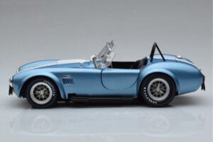 Shelby Cobra 427 S/C Blu Chiaro Kyosho 1:18 08048SBL Pressofusione — immagine 4 di 9