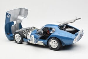 Shelby Daytona Cobra Coupe #11 S. Thompson 24 Hours of Le Mans 1965 CMR 1:18 CMR114 Pressofusione — immagine 5 di 8