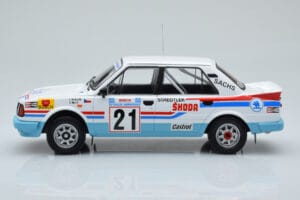 Skoda 130 LR #21 L. Krecek / B. Motl Rally Acropolis 1986 IXO 1:18 18RMC157A Pressofusione — immagine 3 di 6