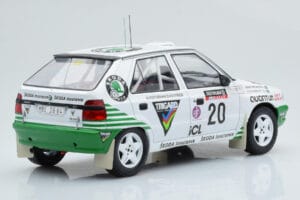 Skoda Felicia #20 S. Blomqvist / B. Cederberg Rally RAC Lombard 1995 IXO 1:18 18RMC147 Pressofusione — immagine 2 di 6