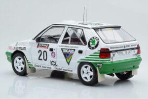 Skoda Felicia #20 S. Blomqvist / B. Cederberg Rally RAC Lombard 1995 IXO 1:18 18RMC147 Pressofusione — immagine 5 di 6