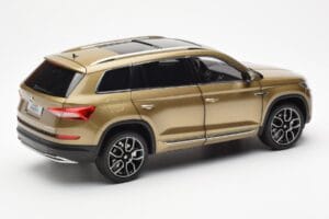 Skoda Kodiaq Oro FAW 1:18 ZSX000001GOL Pressofusione — immagine 3 di 8