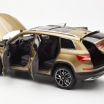 Skoda Kodiaq Oro FAW 1:18 ZSX000001GOL - image 5 of 8