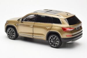 Skoda Kodiaq Oro FAW 1:18 ZSX000001GOL Pressofusione — immagine 7 di 8