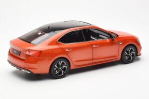 Skoda Octavia Pro Arancione FAW 1:18 ZMR000006ORA Pressofusione — immagine 3 di 8