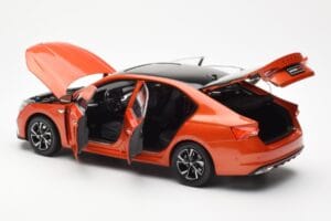 Skoda Octavia Pro Arancione FAW 1:18 ZMR000006ORA Pressofusione — immagine 5 di 8