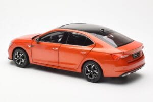 Skoda Octavia Pro Arancione FAW 1:18 ZMR000006ORA Pressofusione — immagine 7 di 8