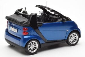 Smart Fortwo 451 Cabrio Blu & Nero Minichamps 1:18 150036330 Pressofusione — immagine 3 di 8