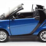 Smart Fortwo 451 Cabrio Blu & Nero Minichamps 1:18 - image 4 of 8