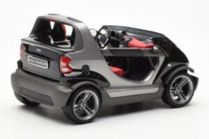 Smart Fortwo Crossblade Cabriolet Argento Nero Kyosho 1:18 13440 Pressofusione — immagine 2 di 6
