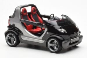 Smart Fortwo Crossblade Cabriolet Argento Nero Kyosho 1:18 13440 Pressofusione — immagine 4 di 6