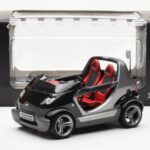 Smart Fortwo Crossblade Cabriolet Argento Nero Kyosho 1:18 - image 6 of 6