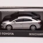 Toyota Avensis T270 Argento Minichamps 1:43 - image 4 of 4