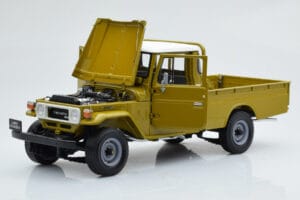 Toyota Land Cruiser 40 4x4 Pickup Oliva Kyosho 1:18 08958K Pressofusione — immagine 2 di 8