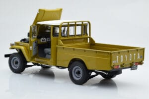 Toyota Land Cruiser 40 4x4 Pickup Oliva Kyosho 1:18 08958K Pressofusione — immagine 3 di 8