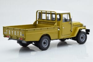 Toyota Land Cruiser 40 4x4 Pickup Oliva Kyosho 1:18 08958K Pressofusione — immagine 4 di 8
