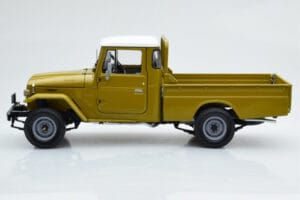 Toyota Land Cruiser 40 4x4 Pickup Oliva Kyosho 1:18 08958K Pressofusione — immagine 5 di 8