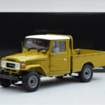 Toyota Land Cruiser 40 4x4 Pickup Oliva Kyosho 1:18 - image 8 of 8