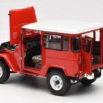 Toyota Land Cruiser FJ40 Van Rosso Kyosho 1:18 08971R - image 5 of 8