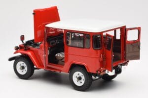 Toyota Land Cruiser FJ40 Van Rosso Kyosho 1:18 08971R Pressofusione — immagine 5 di 8