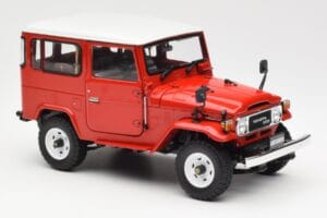 Toyota Land Cruiser FJ40 Van Rosso Kyosho 1:18 08971R Pressofusione — immagine 6 di 8