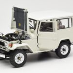 Toyota Land Cruiser FJ40 Van Bianco Kyosho 1:18 08971W - image 2 of 8