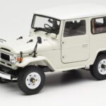 Toyota Land Cruiser FJ40 Van Bianco Kyosho 1:18 08971W