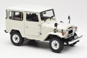 Toyota Land Cruiser FJ40 Van Bianco Kyosho 1:18 08971W Pressofusione — immagine 6 di 8