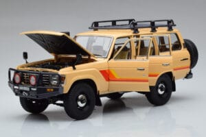 Toyota Land Cruiser 60 Beige Con Parti Opzionali Kyosho 1:18 08956XBE Pressofusione — immagine 2 di 12