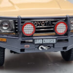 Toyota Land Cruiser 60 Beige Con Parti Opzionali Kyosho 1:18 - image 9 of 12