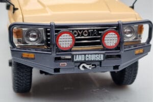 Toyota Land Cruiser 60 Beige Con Parti Opzionali Kyosho 1:18 08956XBE Pressofusione — immagine 9 di 12