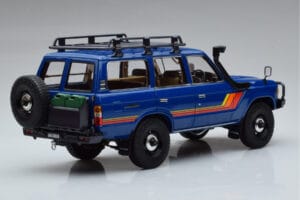 Toyota Land Cruiser 60 Blu Con Parti Opzionali Kyosho 1:18 08956XBL Pressofusione — immagine 3 di 11