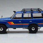 Toyota Land Cruiser 60 Blu Con Parti Opzionali Kyosho 1:18 - image 4 of 11