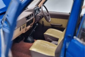 Toyota Land Cruiser 60 Blu Con Parti Opzionali Kyosho 1:18 08956XBL Pressofusione — immagine 10 di 11