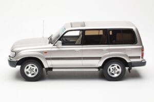 Toyota Land Cruiser HDJ80 Beige Metallizzato Otto 1:18 OT438 Resina — immagine 3 di 6