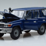 Toyota Land Cruiser J76 Blu Almost Real 1:18 - image 2 of 7