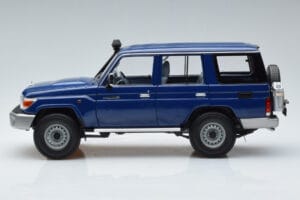 Toyota Land Cruiser J76 Blu Almost Real 1:18 870101 Pressofusione — immagine 4 di 7