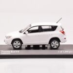 Toyota RAV4 XA30 Bianco Minichamps 1:43