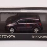 Toyota Urban Cruiser Viola Metallizzato Minichamps 1:43 403166963 - image 4 of 4