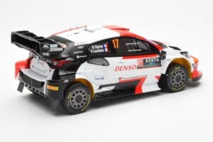 Toyota GR Yaris Rally1 #17 S. Ogier / V. Landais Safari Rally Kenya 2023 IXO 1:18 18RMC173A Pressofusione — immagine 2 di 6